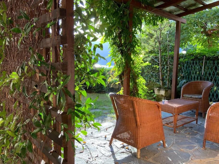 Villa Giardino Con Pontile Sul Lago D'Orta In Riva Орта-Сан-Джуліо Екстер'єр фото
